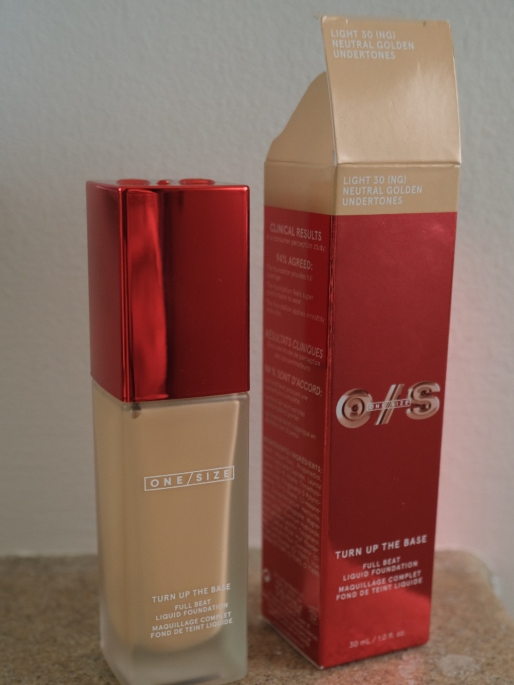 NEW One Size Turn up the Base Foundation Shade Light 30 (NG)